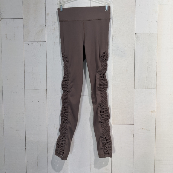 Carbon38 Tanjung Taupe Woven Side Paneled Leggings - Picture 4 of 12
